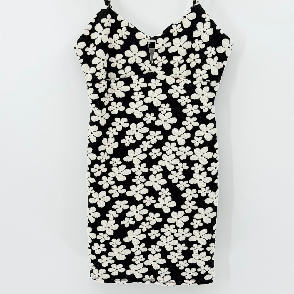 Wild Fable Mini Dress Floral Black White 90s Y2K Bodycon Retro Size S EUC - Picture 3 of 6